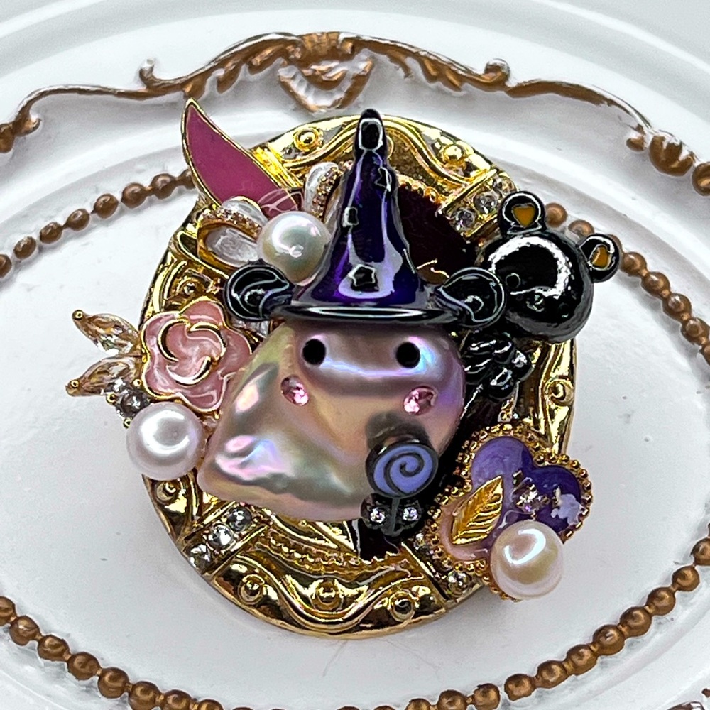 Handmade Freshwater Metallic Pink Flameball Pearl 🧙 Character Pendant Brooch 🐻🌺